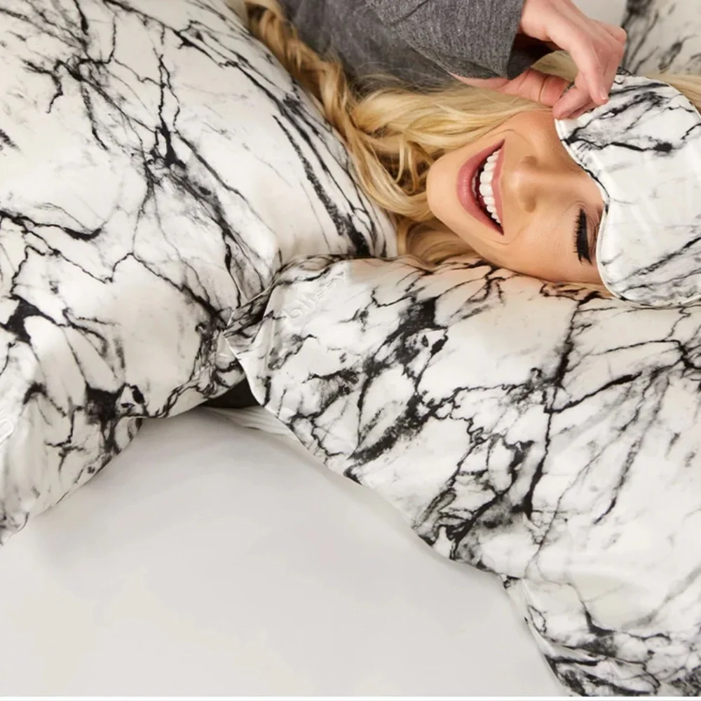 Blissy Silk Pillowcase